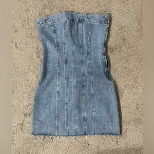 Elegant Blue Strapless Denim Dress